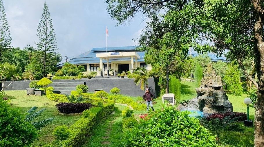 Depan_Kantor.jpg